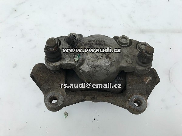  8K0 105 P  Audi A5 8T B8 2008-2011 AUDI A5 QUATTRO Přední levý třmen spolujezdce  - 3