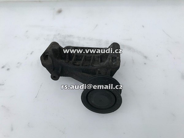 059 903 143 K  DRŽÁK alternátoru držák Audi A4 8K A6 3.0 TDI 059 903 143 K - 2