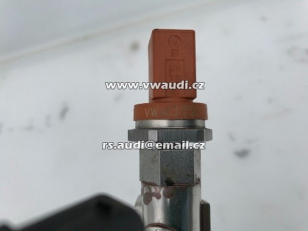  vstřikovací lišta s tryskami pro 1,2 TSI, 4x 03F906036B  + 06J 906 051D Tlakové čidlo   CBZ CBZA CBZB 1,2 TSI  - 7