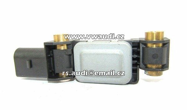 8E0 959 643 A čidlo nárazu boční Airbag SRS Crahsensor - 2