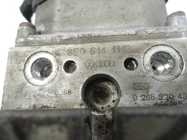 8E0 614 111P ABS hydraulický blok  8E0 614 111P - 3