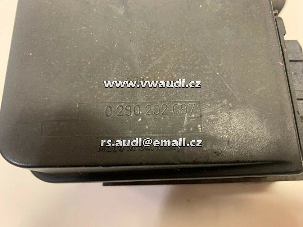 0 281 002 097  Měřič průtoku vzduchu váha vzduchu  Audi VW  - 3