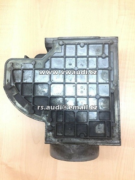 037906301 Audi 80 1,9 TDI B4 měřič průtoku vzduchu  - 6