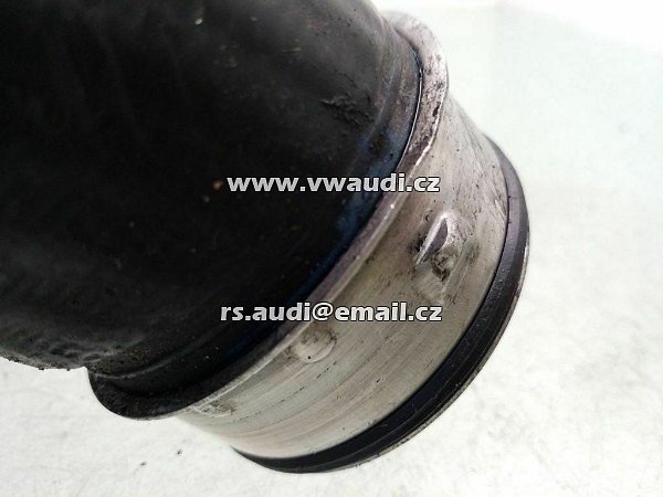 1K0 145 762 EE 2007 VW Passat B6 2,0 mezichladič trubka  - 3