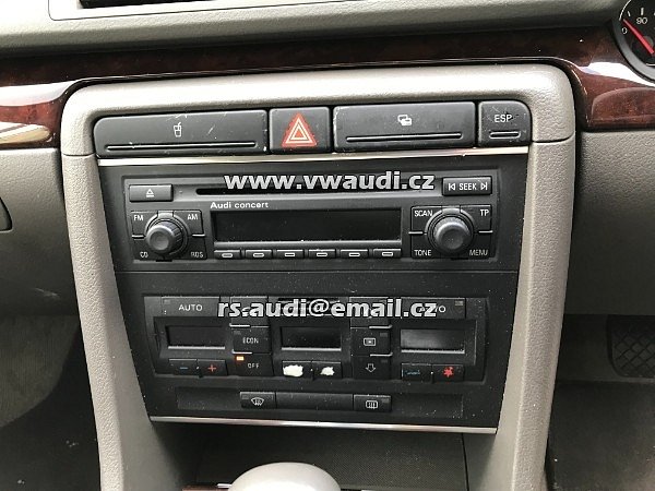   8E0 035 186 L rádio AUDI A4 / B6 s KÓDEM  - 3