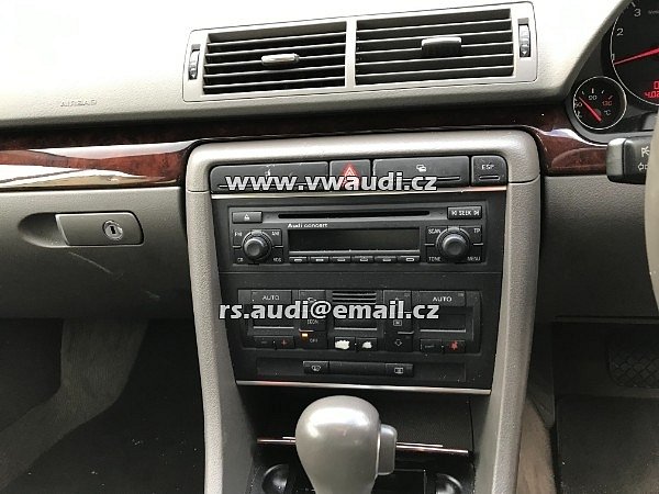   8E0 035 186 L rádio AUDI A4 / B6 s KÓDEM  - 4