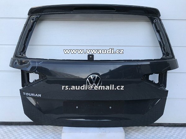  5TA 827 025 P  VW Touran 5T LC9X dveře zadní víko kufru páté - 2