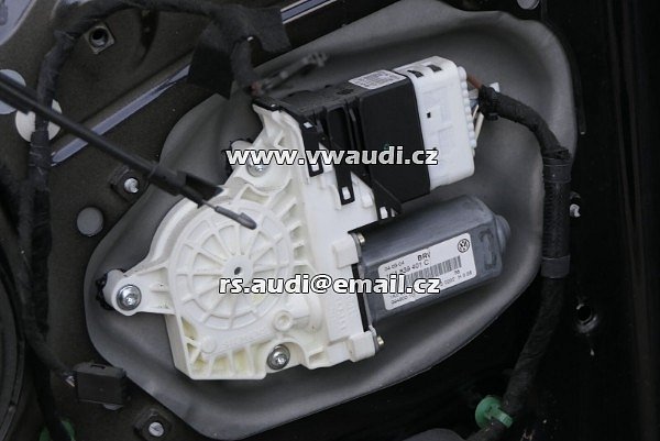 1K4 839 401 C VW Golf 5 elektrický motor stahování oken zadní levý 1K4839401C 1K0959703F  - 2