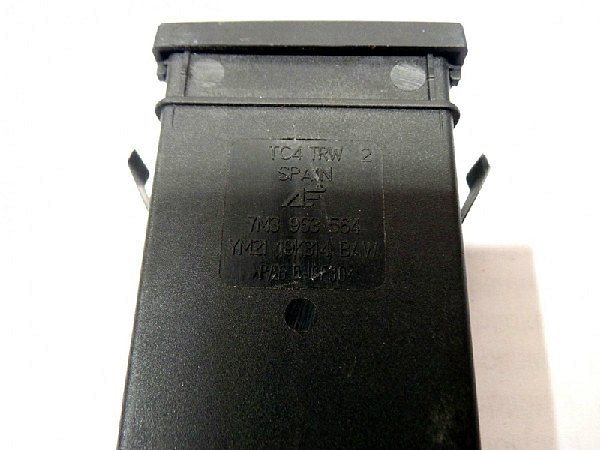 7M3 953 564 - 3