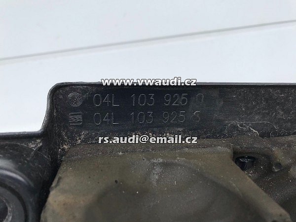 04L 103 925 Q VW Golf mk7 VII TDI kryt  motoru zvuková izolace ozdobný  - 10