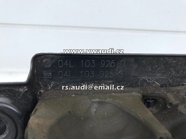 04L 103 925 Q VW Golf mk7 VII TDI kryt  motoru zvuková izolace ozdobný  - 11