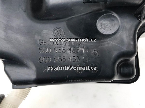 5G0 955 453 M  VW Golf mk7 VII TDI  nádobka ostřiovačů + čidlo  - 10