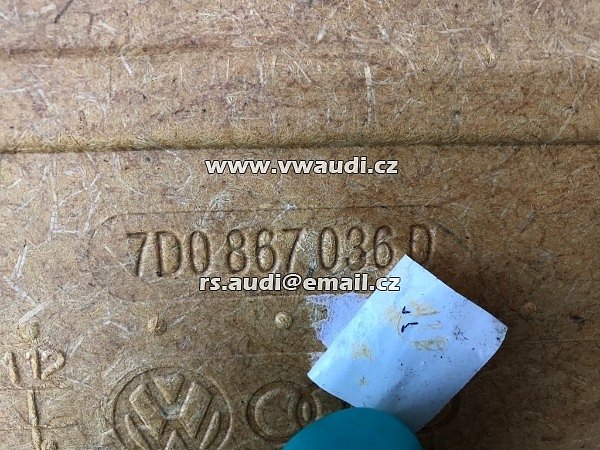 7D0 867 036 boční panel VW T4 Mulivan 2002  Eurovan zadní pravý  tapecírunk kufr  - 5