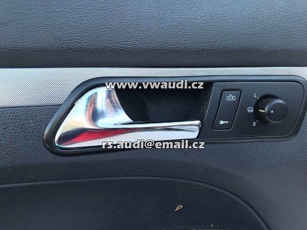 1T1 867 011  VW Touran 1T  obložení dveří levá KŮŽE kožené  kompletní originální - 8