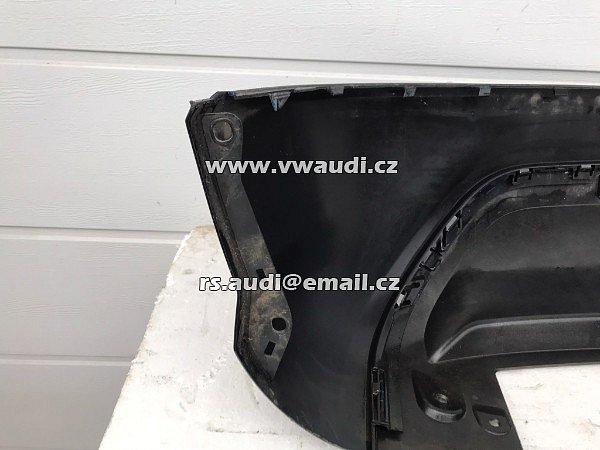 81A 807 323  Audi Q2 81A z roku 2016    nárazník zadní difuzor spoiler  - 6