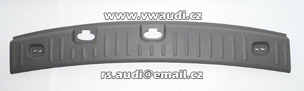 2K0 864 583 M  Volkswagen Caddy 04-16 zadní lišta nákladový prostor kufr  - 2