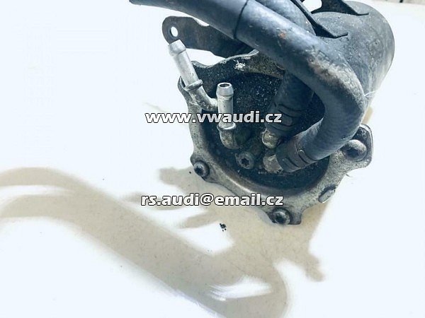  1K0 127 400 B Audi A3 8P VW Golf Touran pouzdro naftového filtru  - 2