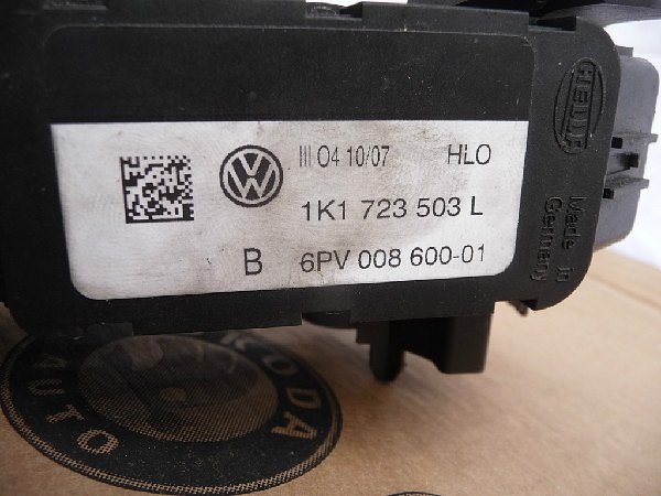 1K1 723 503L Plynový pedál potenciometr 1K1 723 503L GOLF 5 V PASSAT B6  6PV 008 600-01- HELLA  - 3