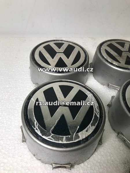 2D0 601 149   VW LT kryt náboje kola 2D0601149 středová ozdobná polička kola disku - 7
