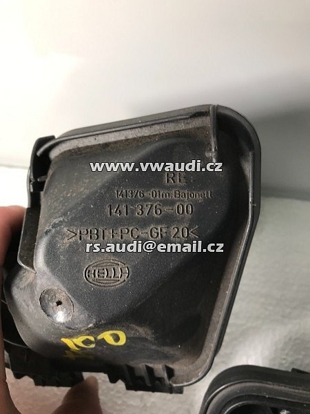 4A0 941 159 A Audi C4 100 Kryt zadní protiprachový krytka předního světlometu - 4