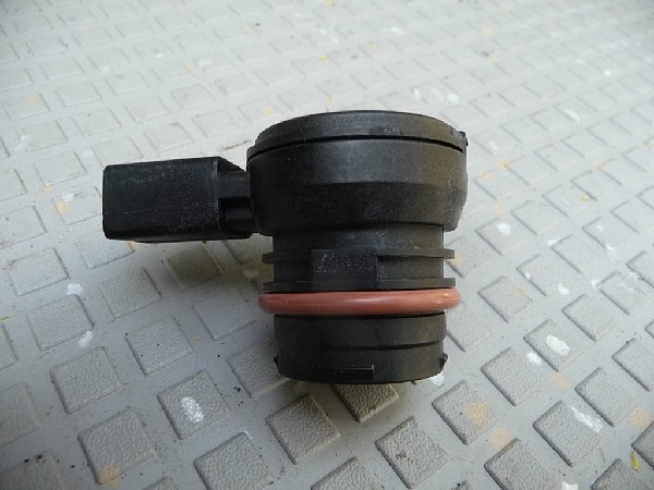  1J0 906 517G  1JO 906 517G    Vakuový ventil VW Golf 4 Bora Audi A3 Seat Škoda - 3