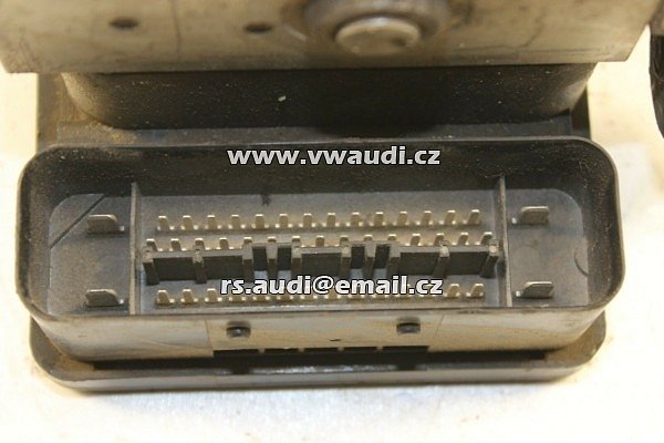 3T0 907 379 A / 3T0 614 517  Řídicí jednotka ABS  Škoda SUPERB 3T0  - 5