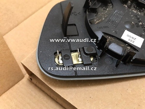 8D0 857 536 E sklíčko zrcátko Audi A4 B5 PRAVÉ  - 3