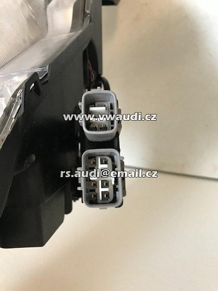 81130-60N10 Toyota Land Cruiser Prado lampa světlo přední pravé spolujezdec . - 7