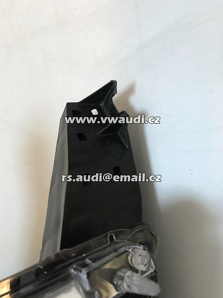 81130-60N10 Toyota Land Cruiser Prado lampa světlo přední pravé spolujezdec . - 4