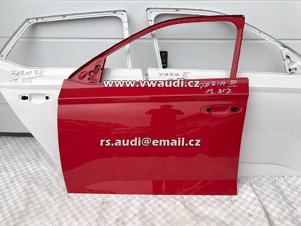 Fabia 3 III Dveře pravé pření zadní bílá barva levé řidič červené , minimální poškození - 13
