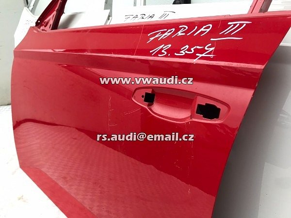 Fabia 3 III Dveře pravé pření zadní bílá barva levé řidič červené , minimální poškození - 16