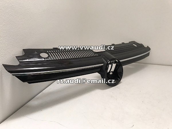  Volkswagen Golf MK8 VIII černá maska mřížka grill 5H0853651N041 - 2