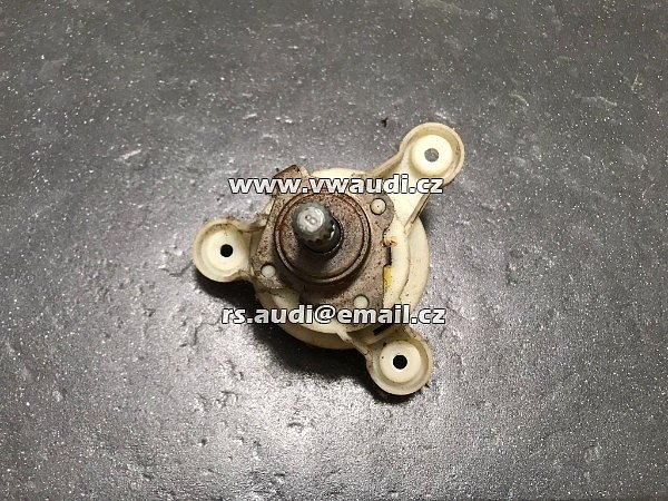 7H0 837 729  VW T5 Transporter 2004 - 2010 mechanické stahování okna dveře levé mechanizmus převod klička - 7