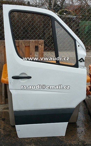 2E0 831 052 VW Crafter 2E dveře pravé přední - 2