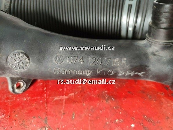 074 129 715 F Trubka roura sání k turbu T4 2,5 TDI  - 3