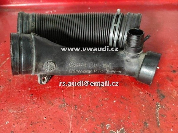 074 129 715 F Trubka roura sání k turbu T4 2,5 TDI  - 4