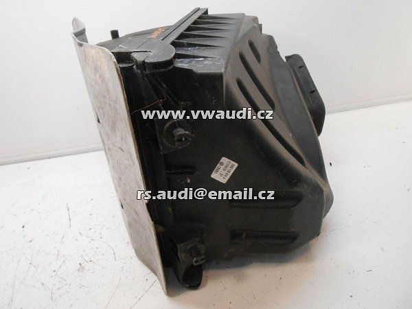 03G 133 835 2005 AUDI A4 B7 2.0 TDi AIR FILTER BOX - 3