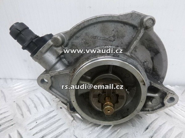 057 145 100 T Vakuová pumpa Audi A4 8K A5 8T A6 4F 3.0TDI - 2