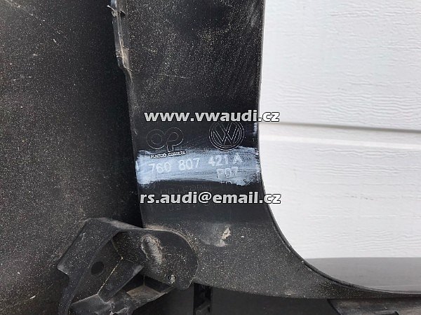 760 807 421 A Nárazník zadní  černý  PDC VW Touareg CR7 2018 2019  barva DEEP C9X - 11