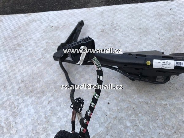5H9 803 881 D VW Golf 8 mk VIII 2019 20 21 otočné tažné zařízení  - 7