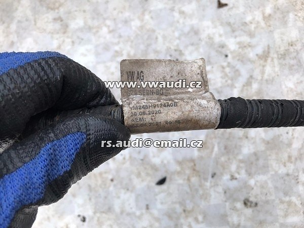 5H9 803 881 D VW Golf 8 mk VIII 2019 20 21 otočné tažné zařízení  - 9