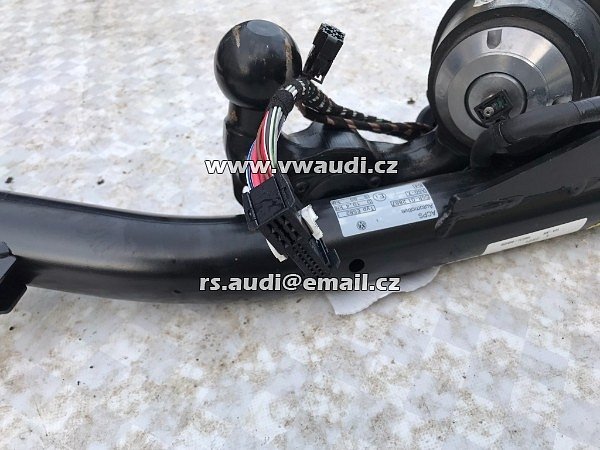 5H9 803 881 D VW Golf 8 mk VIII 2019 20 21 otočné tažné zařízení  - 13