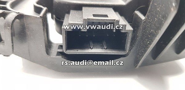 6Q0 820 536B  servomotor dmychadla 6Q1 819 379C VW Polo 1.4 TDI  2006 - 4