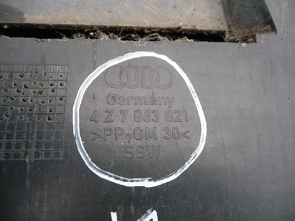 4Z7 863 821 - 2