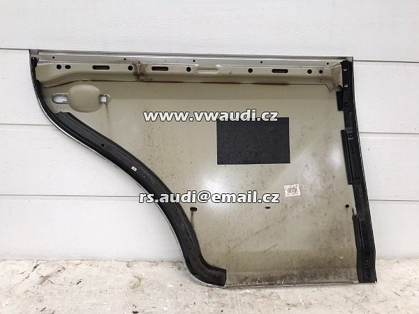 5M0 833 105 B  Levé zadní dveře VW GOLF PLUS +  5M0833105B 5M0833301M STŘÍBRNÁ  05-2007 - 5