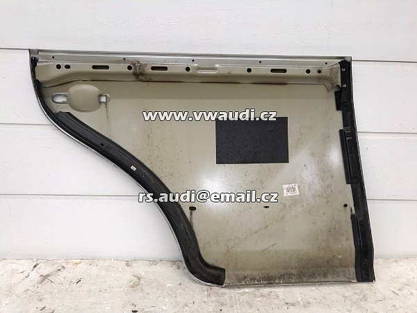 5M0 833 105 B  Levé zadní dveře VW GOLF PLUS +  5M0833105B 5M0833301M STŘÍBRNÁ  05-2007 - 5