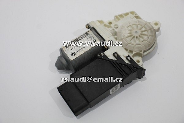 1C2 959 801A Volkswagen Golf 4 Motor regulátoru levého předního okna - 2