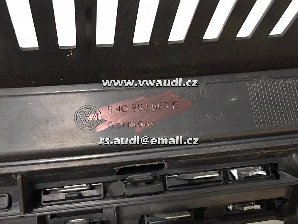 5N0 853653E  ZNAK EMBLÉM LOGO VW  MASKA PŘEDNÍ Tiguan  - 3