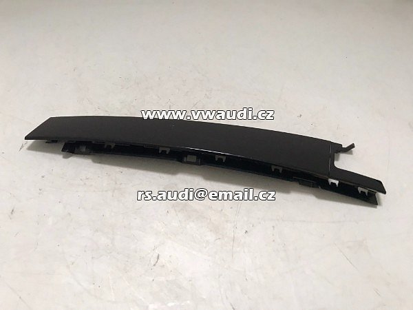 5H4 837 902  Golf VIII Mk8  pravých dveří lesklá černá lišta sloupku  - 2
