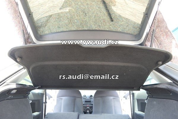 Audi A3 8P kryt kufru zadní 2/3dveřová černá  - 2